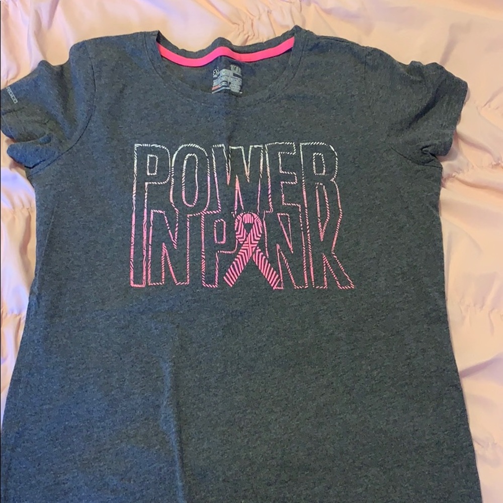 Like new under armour tee